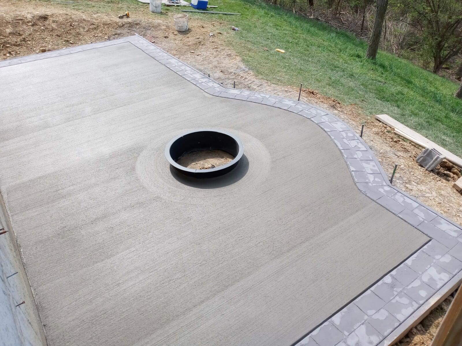 Normal Concrete with Stamped Border