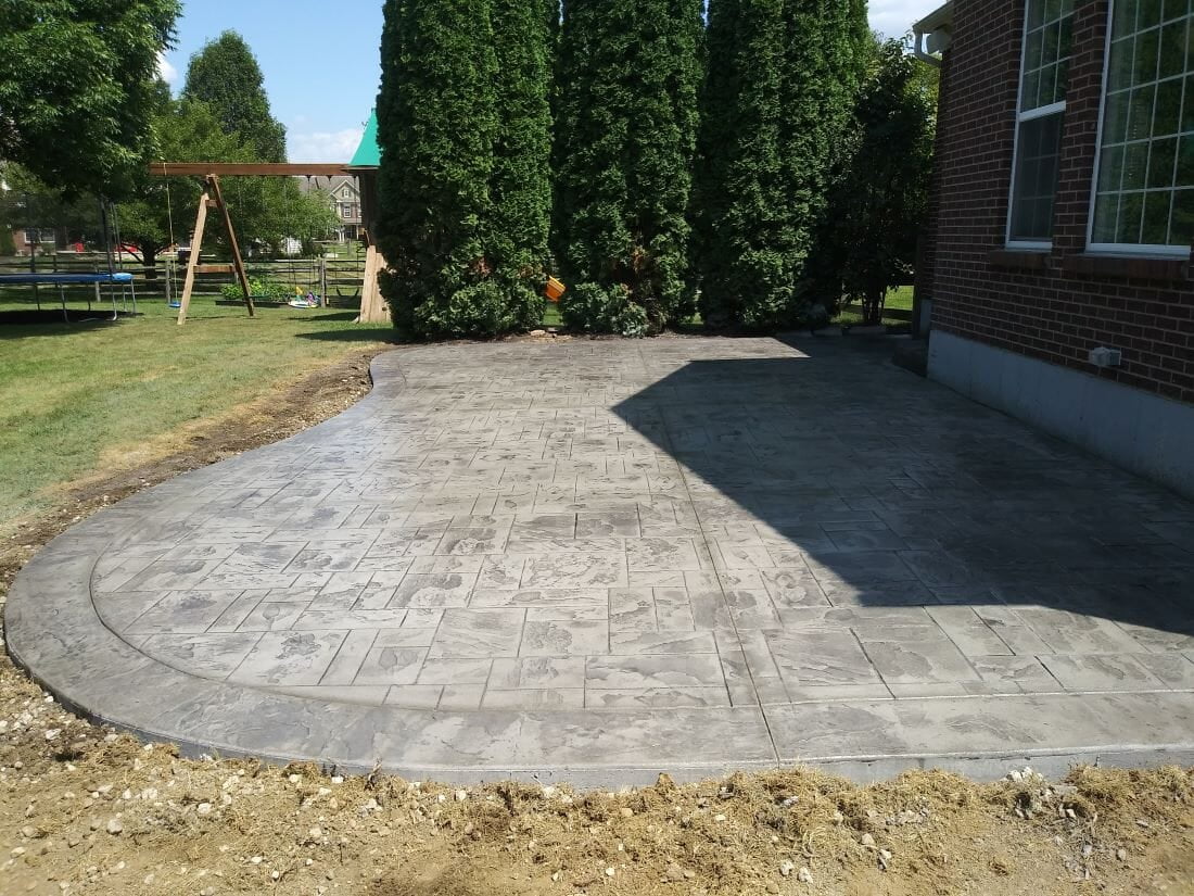 Decorative Ashlar Slate Concrete with Stone Borders